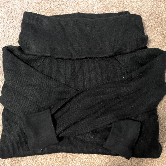 Nordstroms maternity Ingrid and Isabel soft black cowl neck long sweater size L - Picture 5 of 6